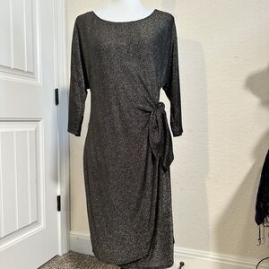 Robbie Bee Y2K Black Metallic Gold Wrap Dress Med Party Dress New Year Holiday